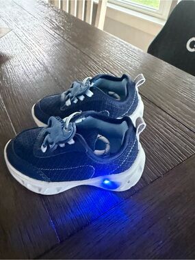 Carter’s Toddler Size 5 Dinosaur Light-Up Sneakers